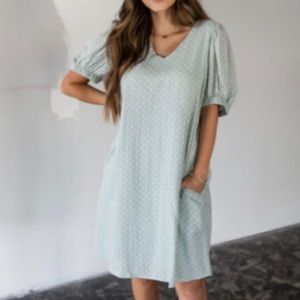 Sheath puff sleeve dress